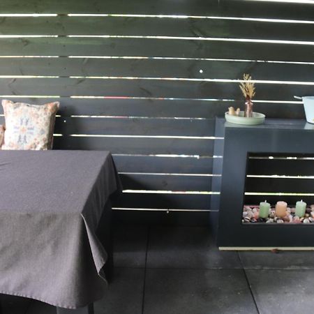 Studio Het Grenspaaltje Nijeveen Bagian luar foto
